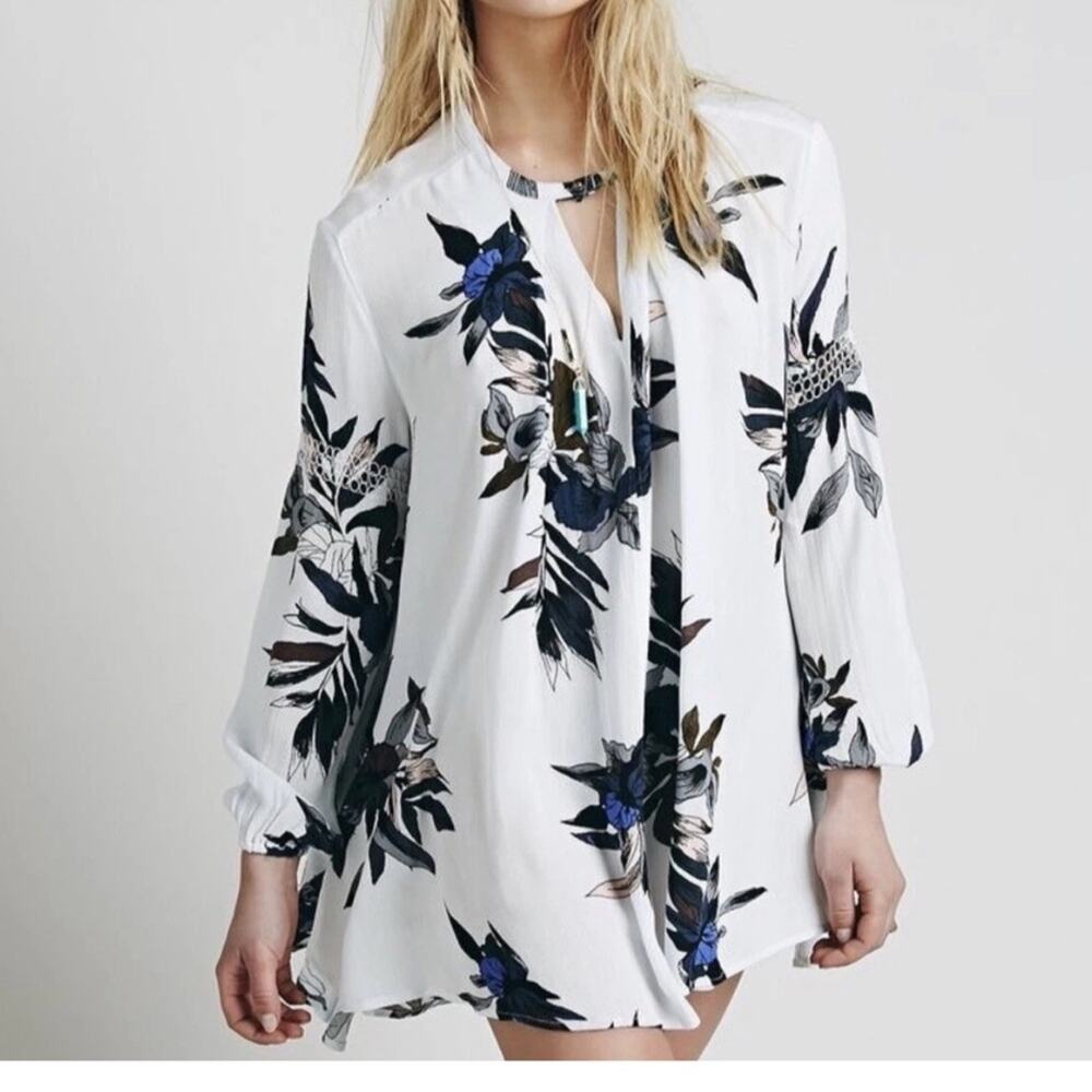 Free people White Combo Electric Orchid Tunic Tree Swing Top Women’s Size Small